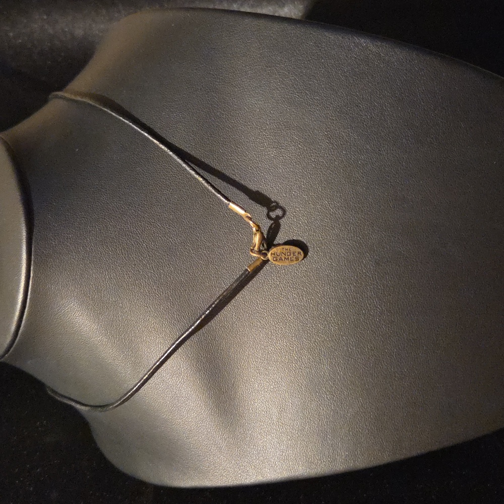 The Hunger Games Mockingjay Pendant Necklace - Picture 4 of 5